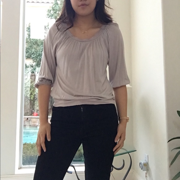 H&M Gray flowy blouse - Picture 5 of 5